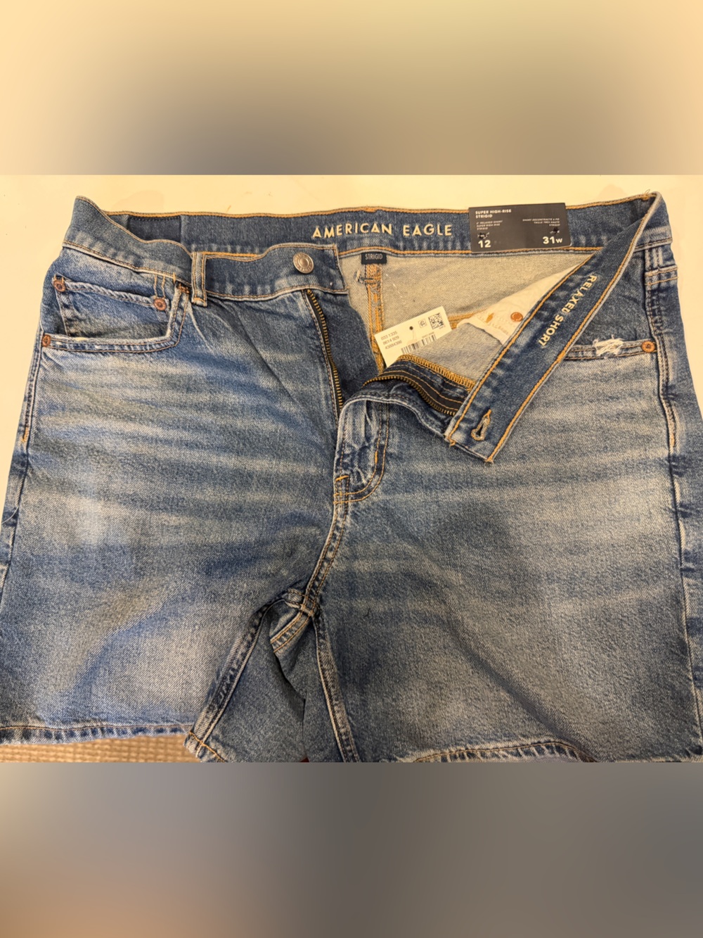 American Eagle - highest rise 6” relaxed shorts sz 12 NWT